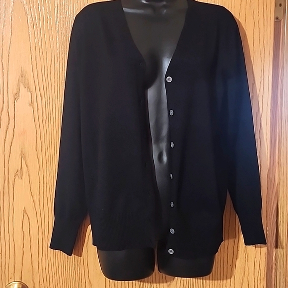 Nwt. Buttondown Black Cardigan - Picture 2 of 4